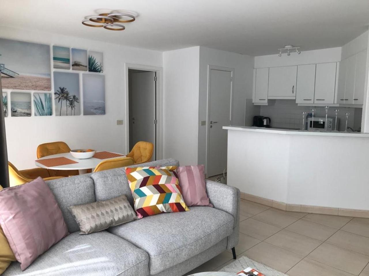 Urbanstay Suites - Beachfront Apartment In Knokke Екстериор снимка